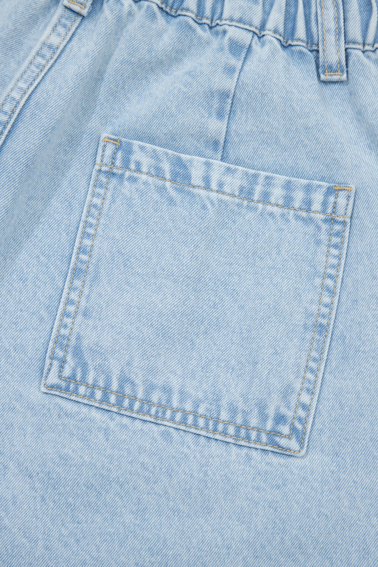 Studded Side-Slit Leg Frayed Pocketed Wide Leg Jeans